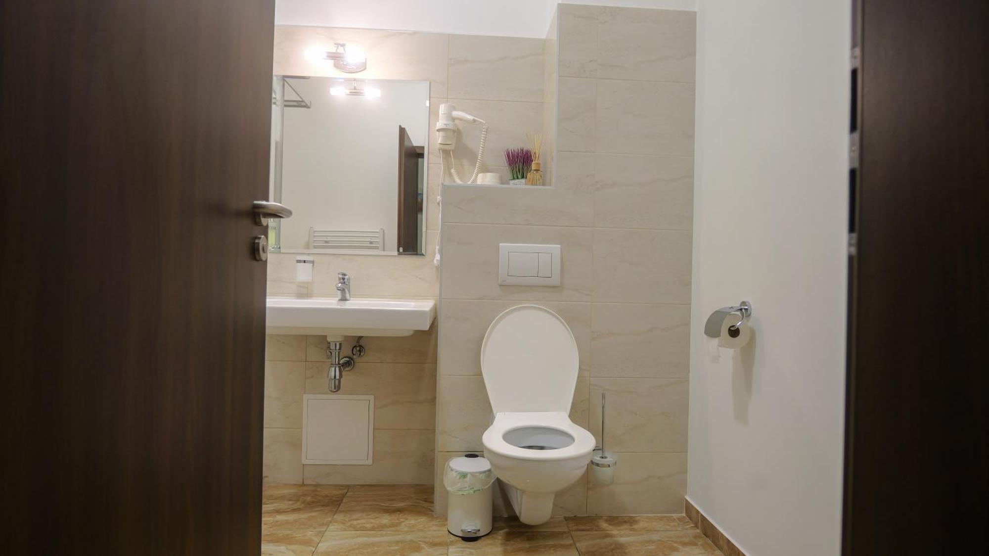 Premium City Centre Bedrooms Eperjes Kültér fotó
