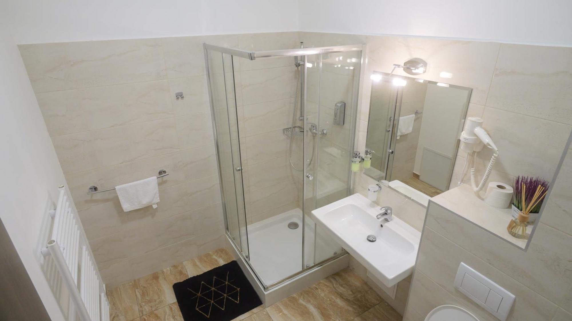Premium City Centre Bedrooms Eperjes Kültér fotó